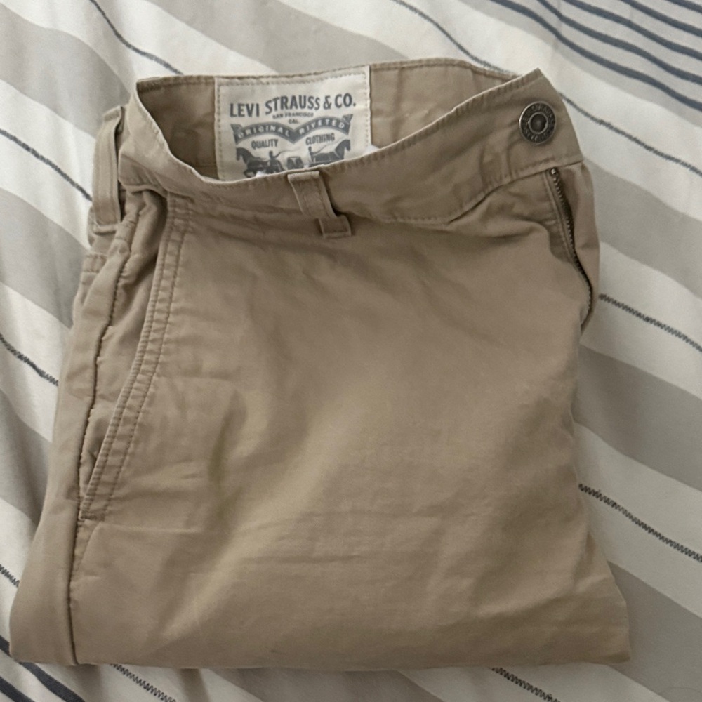 Levi's Men's Khaki Chinos